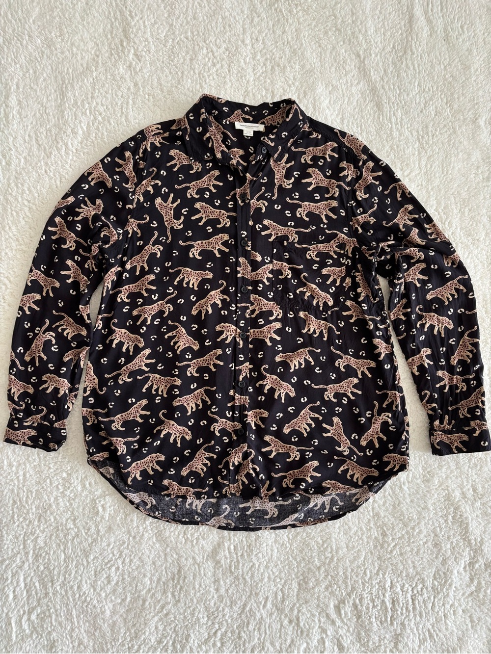 BeachLunchLounge Leopard Animal Print Button Down Black Shirt Sz L